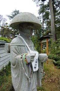 Sanuki Kokubunji - Statue Pelerin