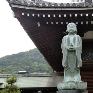 Zentsuji - Statue devant le Mieidō
