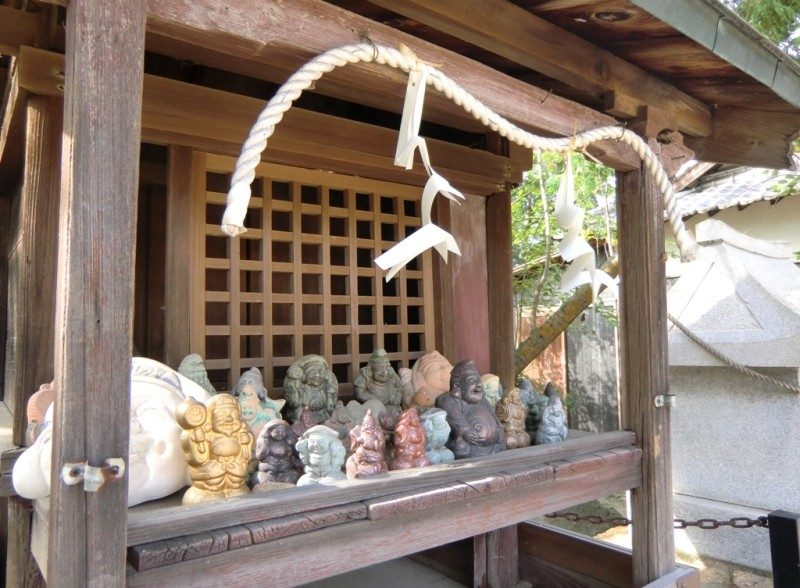 Statuettes des Sept Dieux du Bonheur dans le Sanctuaire de Honmura sur Naoshima